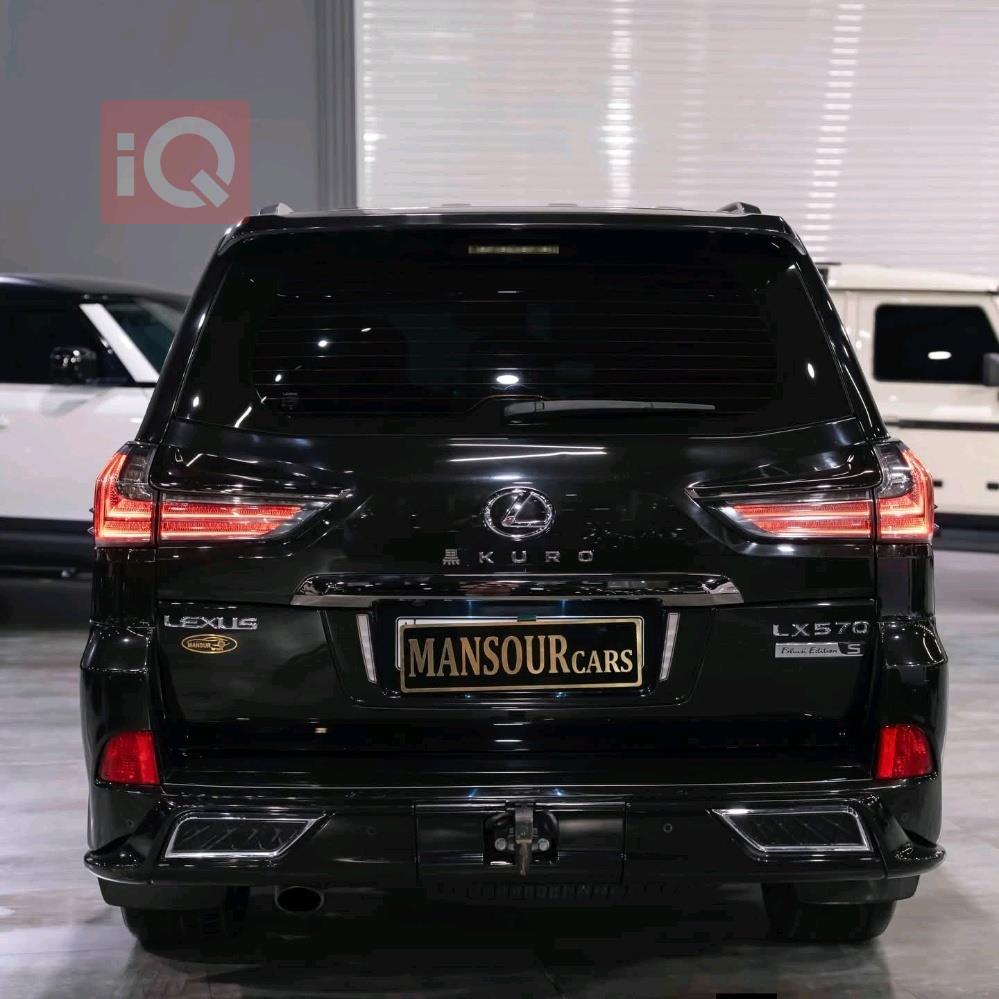 Lexus LX